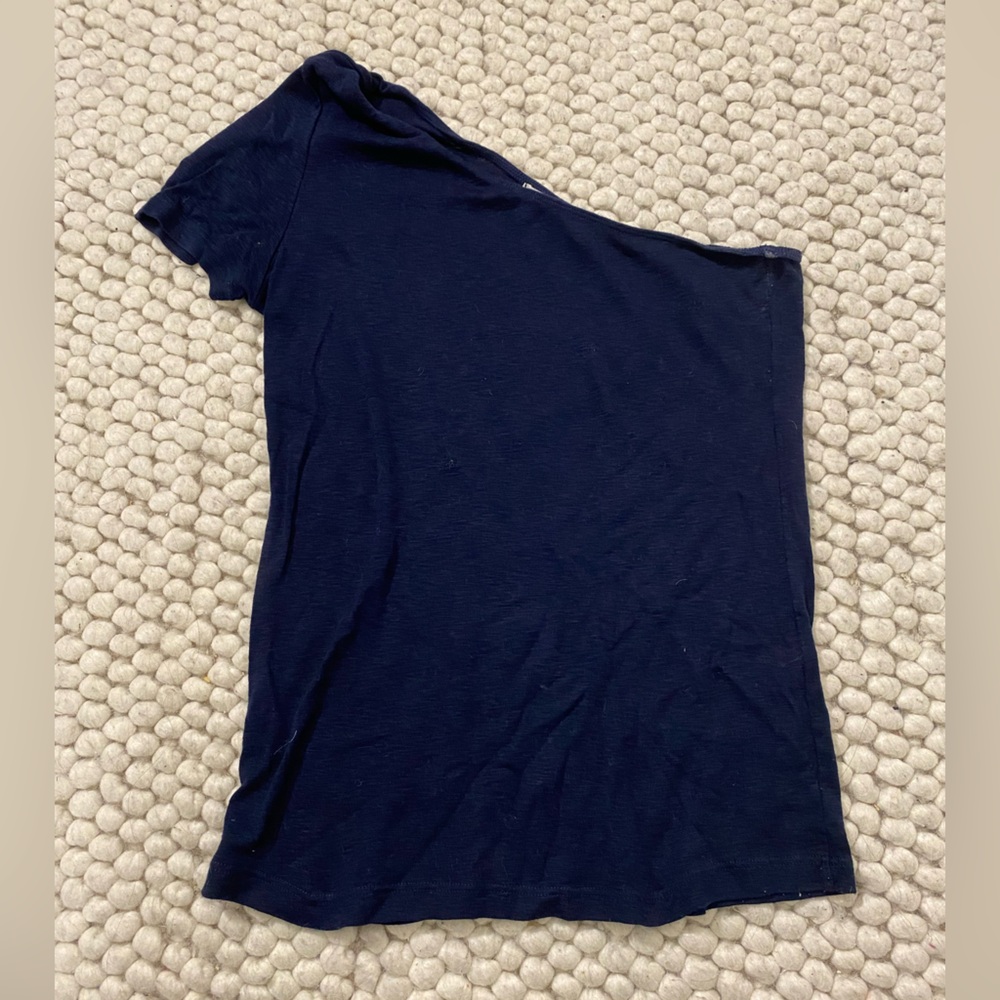 One shoulder tshirt